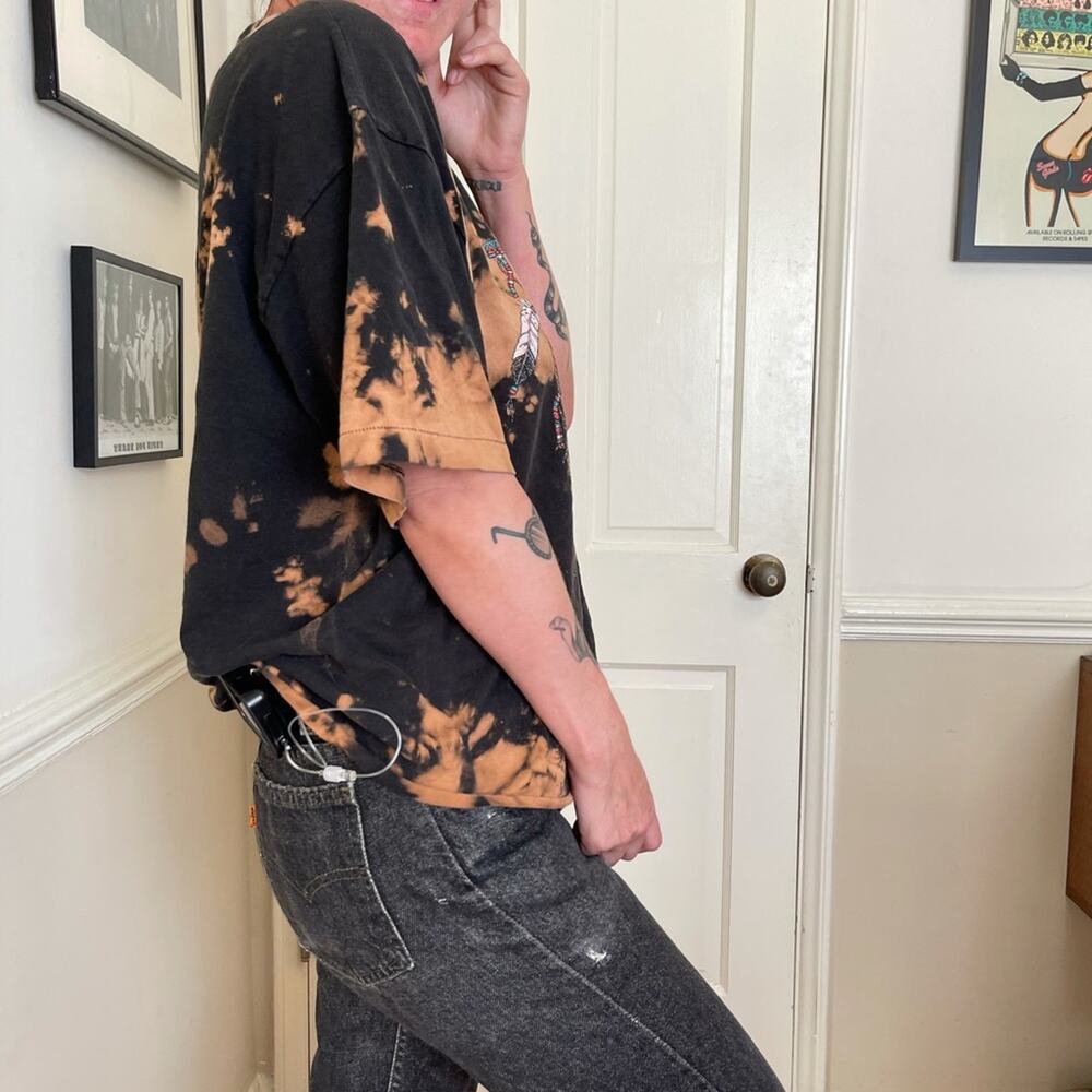 90s Vintage Single Stitched Bleach Dyed T shirt - Picture 2 of 9